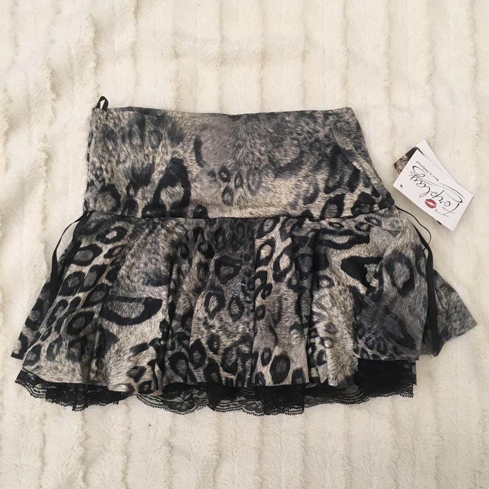 NWT Leopard Print mini skirt - Size Small